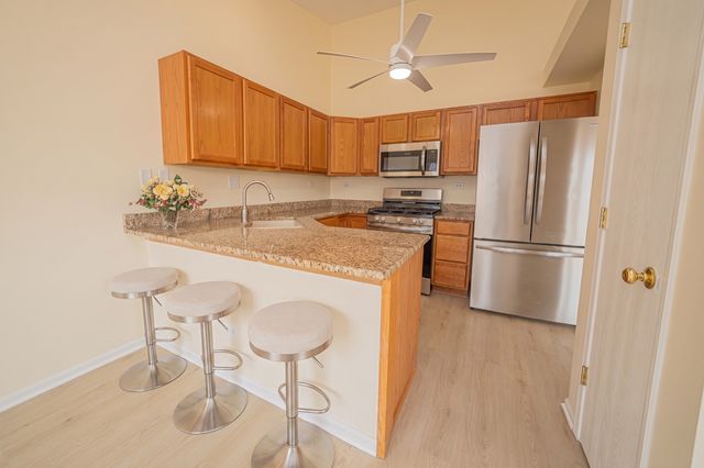 1335 Harvest Drive, Crest Hill, IL 60403