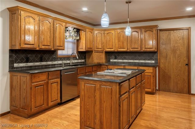 10412 Stoneleige Street, Fort Smith, AR 72908