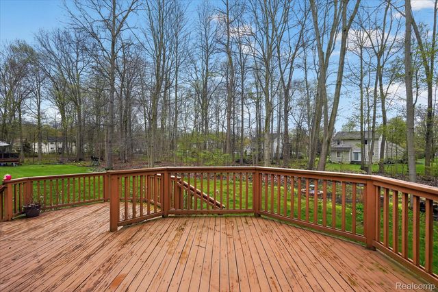 6140 Blue Heron Drive, Genoa Township, MI 48843