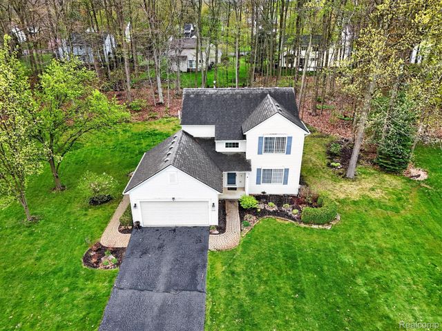 6140 Blue Heron Drive, Genoa Township, MI 48843