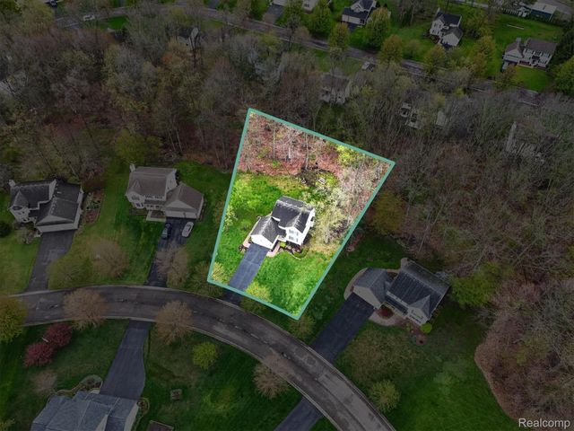 6140 Blue Heron Drive, Genoa Township, MI 48843