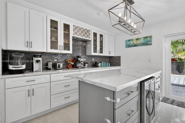 18198 NW 61st Ct, Hialeah, FL 33015