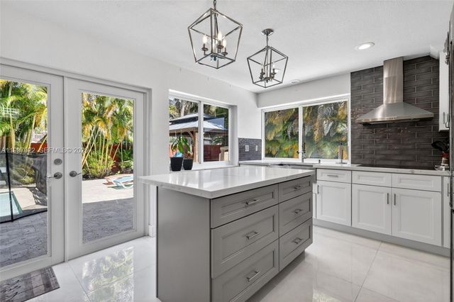 18198 NW 61st Ct, Hialeah, FL 33015