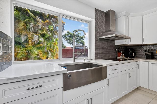 18198 NW 61st Ct, Hialeah, FL 33015