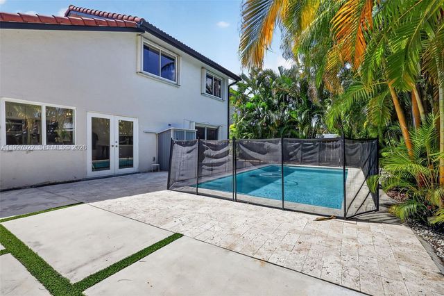 18198 NW 61st Ct, Hialeah, FL 33015