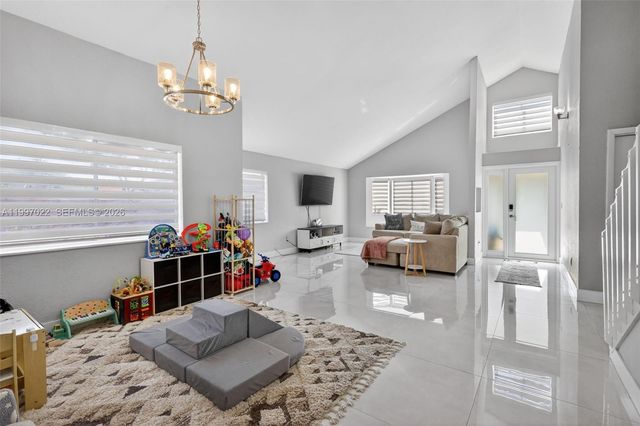 18198 NW 61st Ct, Hialeah, FL 33015