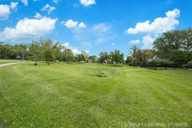 85 Claremont Drive, Naperville, IL 60540