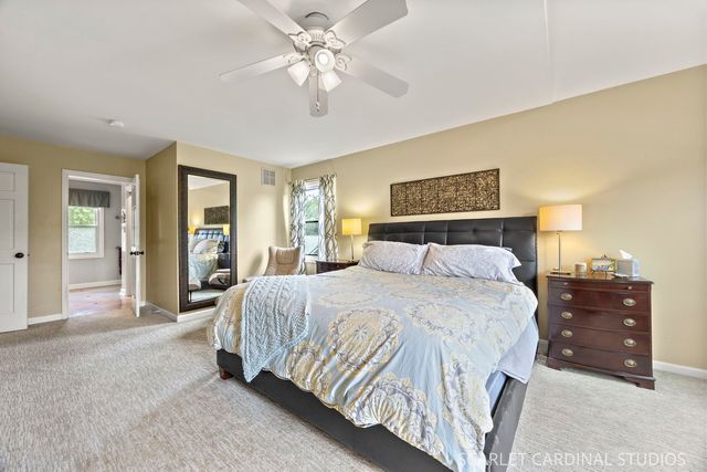 85 Claremont Drive, Naperville, IL 60540