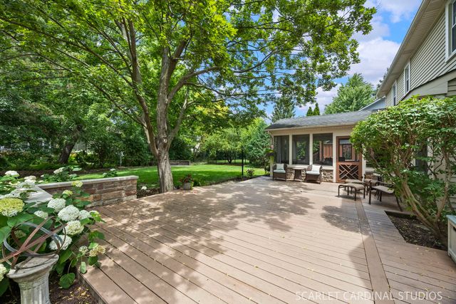 85 Claremont Drive, Naperville, IL 60540