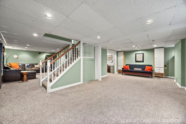 85 Claremont Drive, Naperville, IL 60540