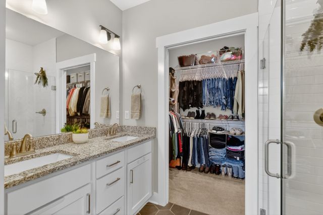1097 Malinda Ln, Greenbrier, TN 37073