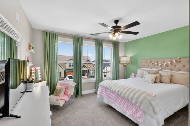 1097 Malinda Ln, Greenbrier, TN 37073