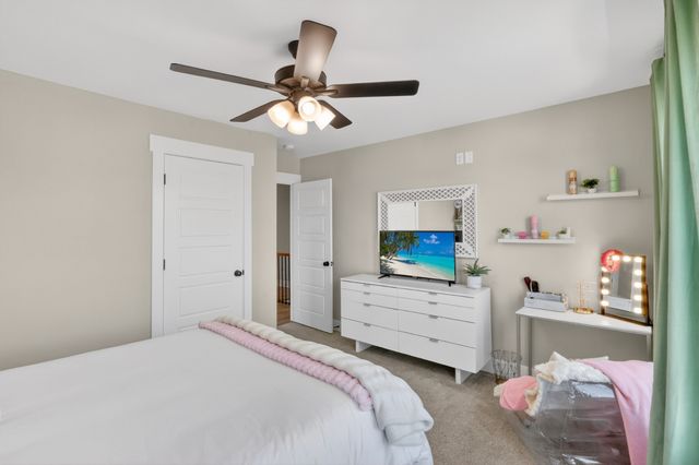 1097 Malinda Ln, Greenbrier, TN 37073