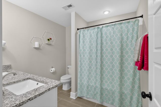 1097 Malinda Ln, Greenbrier, TN 37073