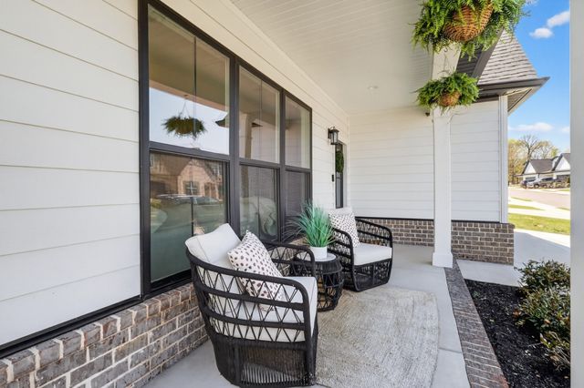 1097 Malinda Ln, Greenbrier, TN 37073