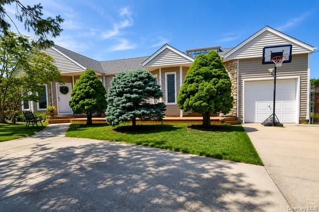 639 Elmwood Road, West Babylon, NY 11704