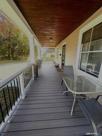 16 Holbrook Court, Ansonia, CT 06401