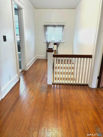 16 Holbrook Court, Ansonia, CT 06401