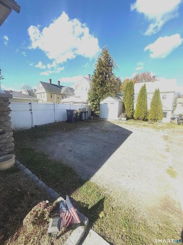 16 Holbrook Court, Ansonia, CT 06401