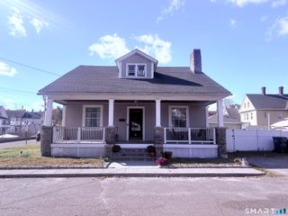 16 Holbrook Court, Ansonia, CT 06401