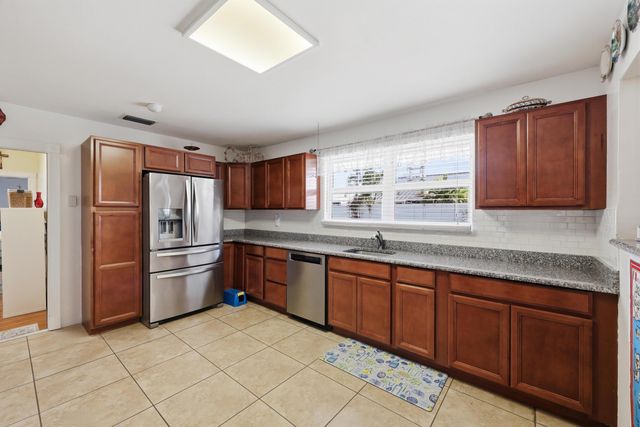 305 Circle E, Jupiter, FL 33458