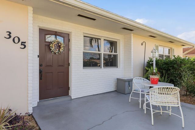 305 Circle E, Jupiter, FL 33458