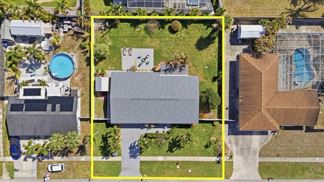 305 Circle E, Jupiter, FL 33458