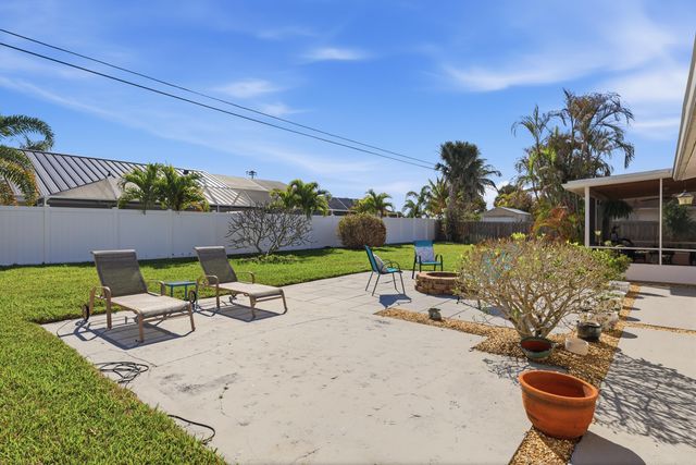 305 Circle E, Jupiter, FL 33458