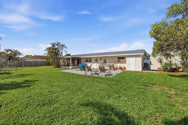 305 Circle E, Jupiter, FL 33458