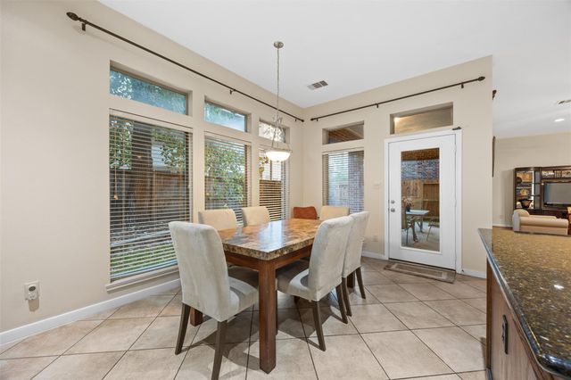 911 Vaulted Oak Street, Houston, TX 77008