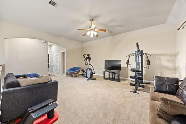 911 Vaulted Oak Street, Houston, TX 77008