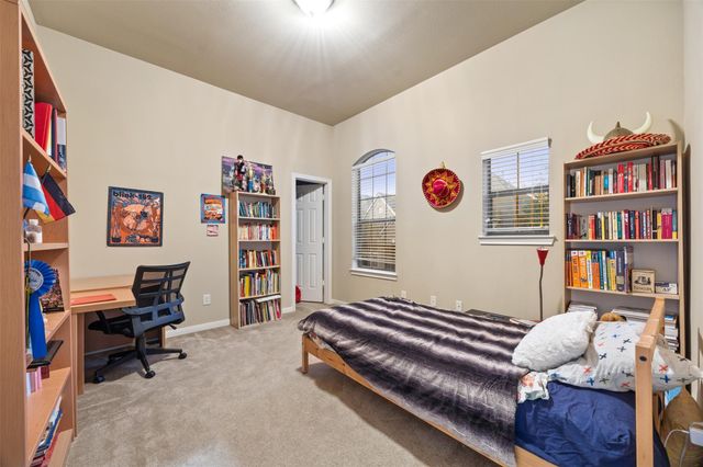 911 Vaulted Oak Street, Houston, TX 77008