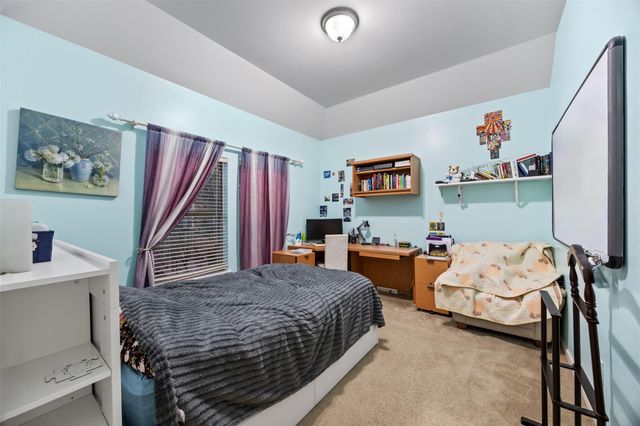 911 Vaulted Oak Street, Houston, TX 77008