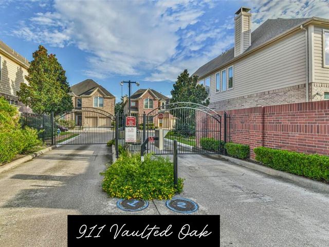 911 Vaulted Oak Street, Houston, TX 77008