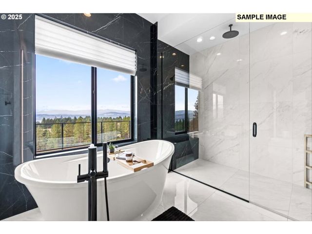 13733 Se ALDRIDGE Rd, Happy Valley, OR 97086