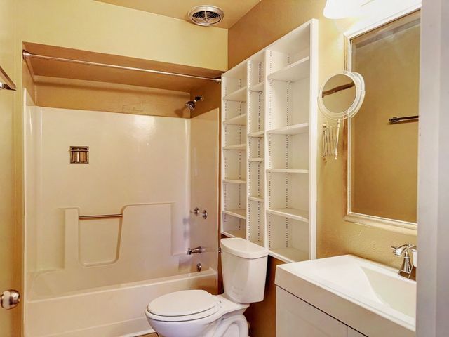 2837 Lowell Drive, Irving, TX 75062