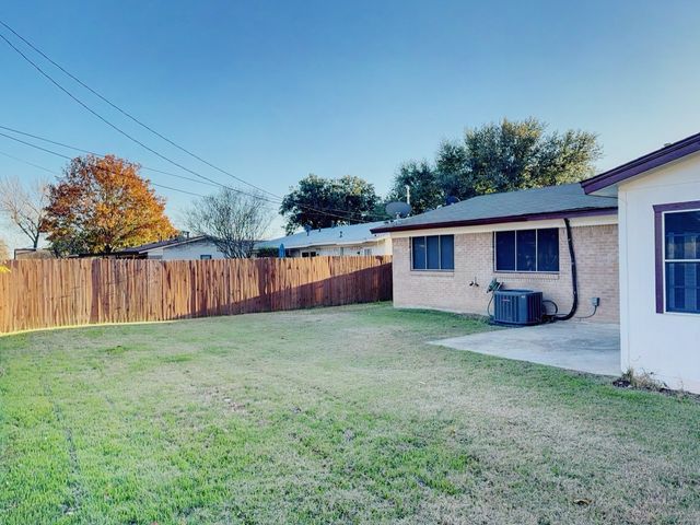 2837 Lowell Drive, Irving, TX 75062