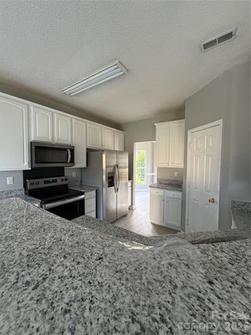 2319 Wexford Way 48, Statesville, NC 28625
