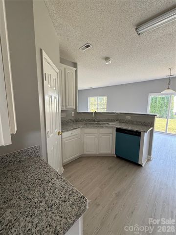2319 Wexford Way 48, Statesville, NC 28625