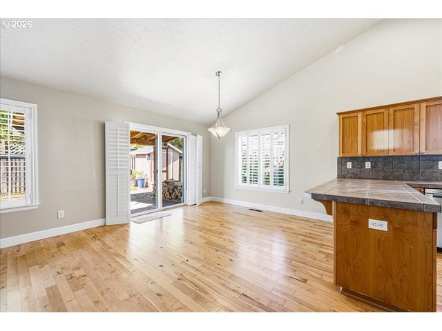 20967 Ne YUKON St, Aurora, OR 97002