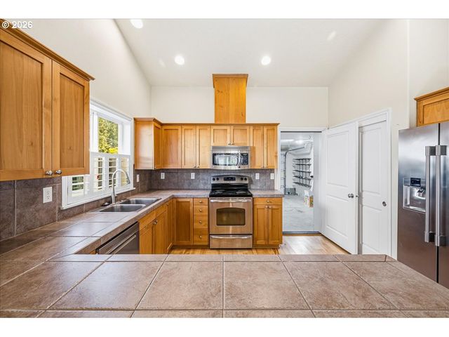 20967 Ne YUKON St, Aurora, OR 97002
