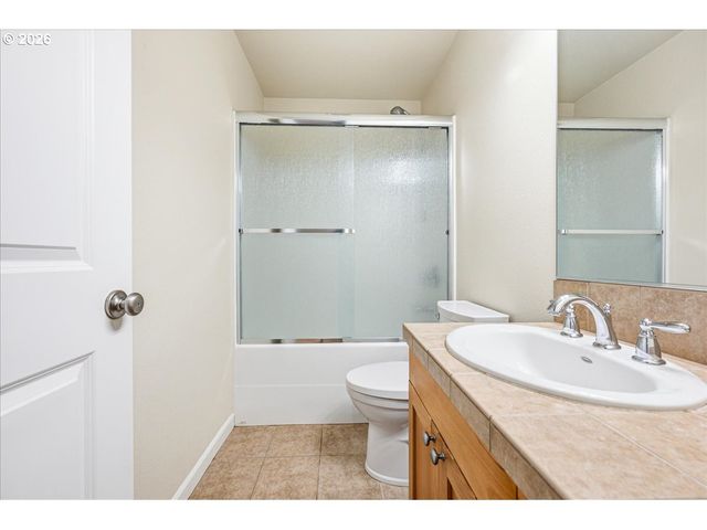 20967 Ne YUKON St, Aurora, OR 97002