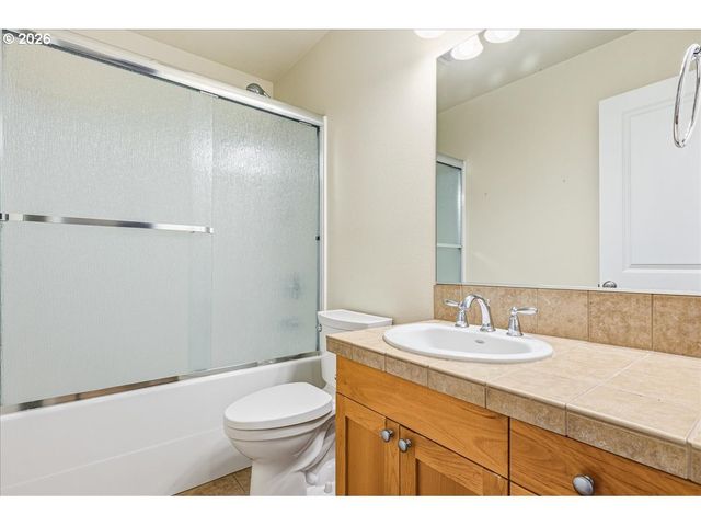 20967 Ne YUKON St, Aurora, OR 97002