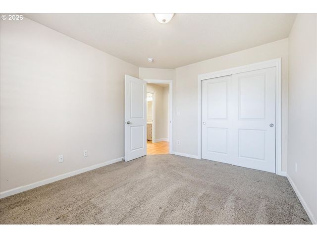 20967 Ne YUKON St, Aurora, OR 97002