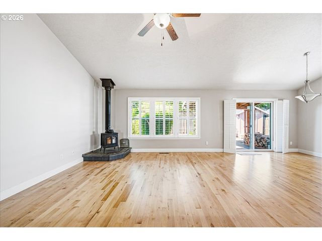 20967 Ne YUKON St, Aurora, OR 97002