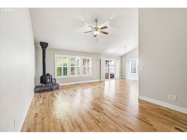 20967 Ne YUKON St, Aurora, OR 97002