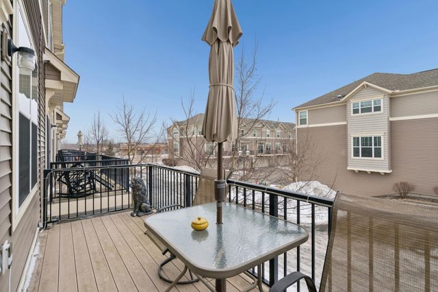 8957 SW Village Loop, Chanhassen, MN 55317