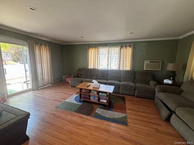 185 Audley Court, Copiague, NY 11726