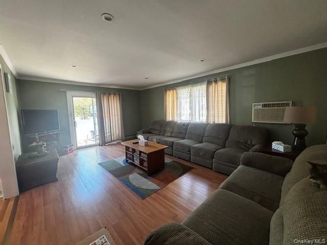 185 Audley Court, Copiague, NY 11726