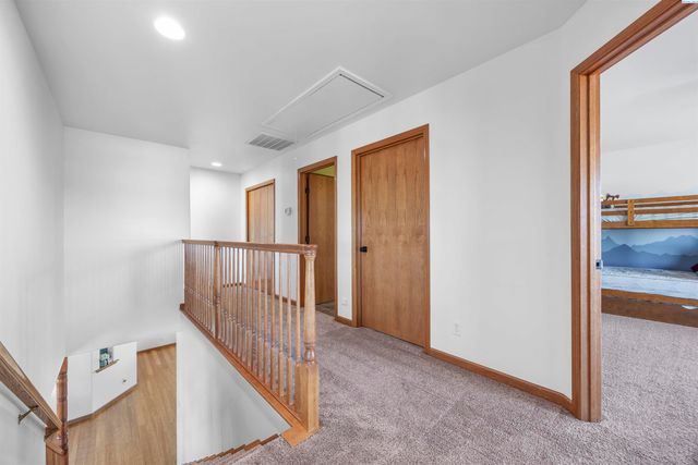 5600 Laurel Drive, West Richland, WA 99353